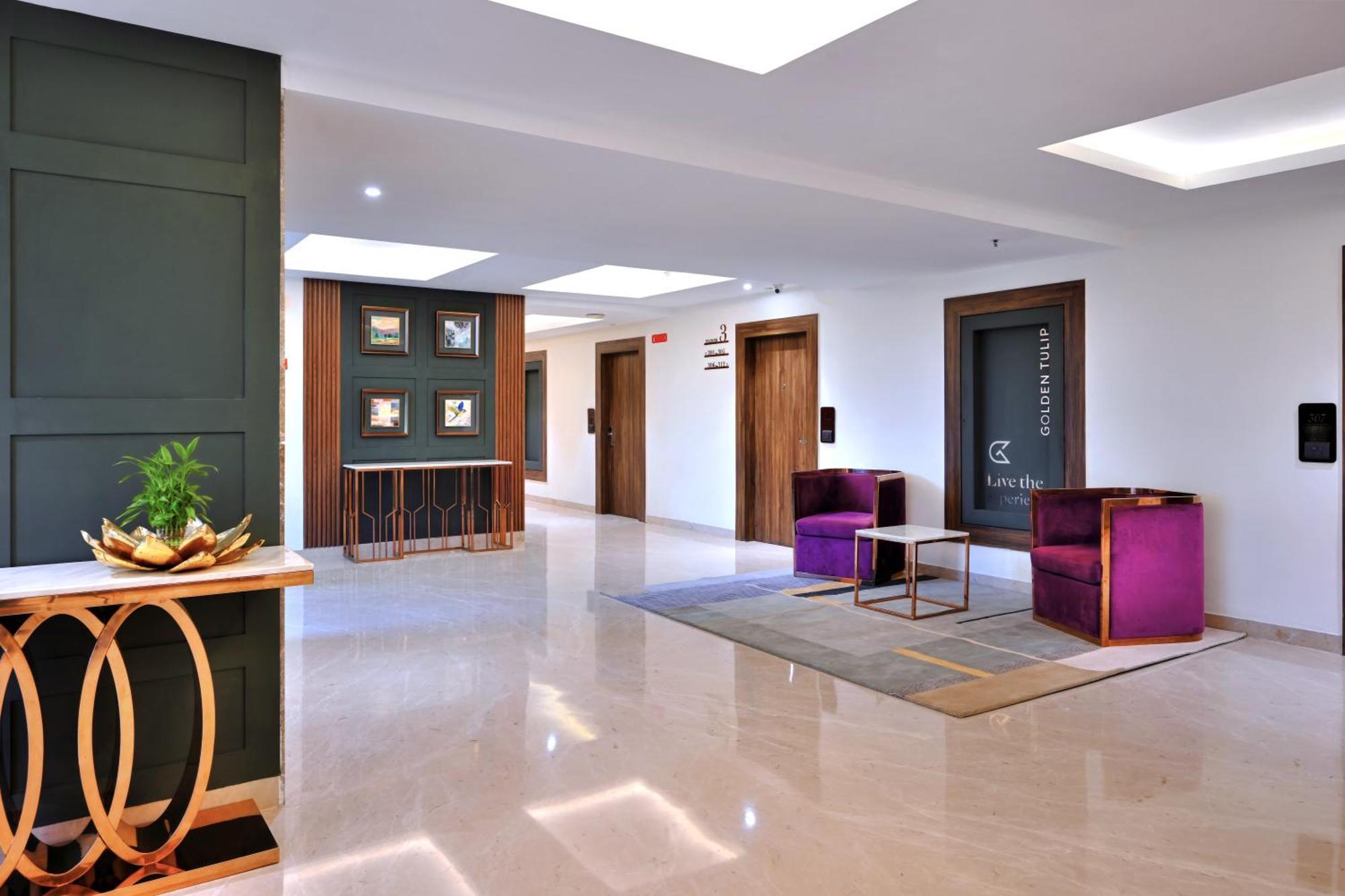 Hotel Golden Tulip Agra à Agra  Extérieur photo