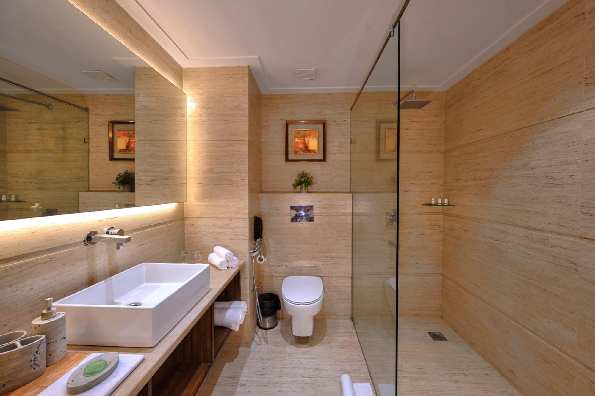 Hotel Golden Tulip Agra à Agra  Extérieur photo