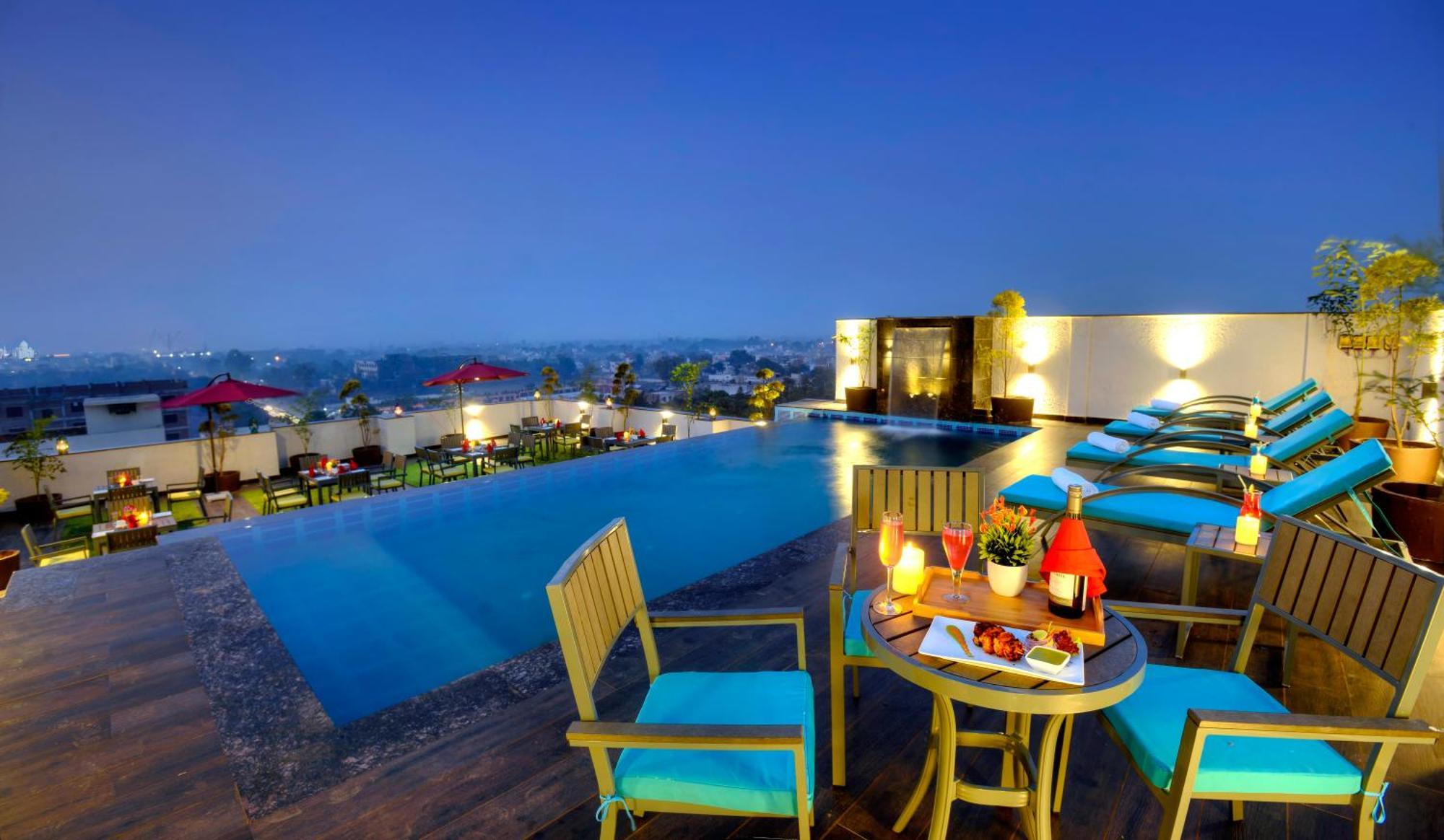 Hotel Golden Tulip Agra à Agra  Extérieur photo