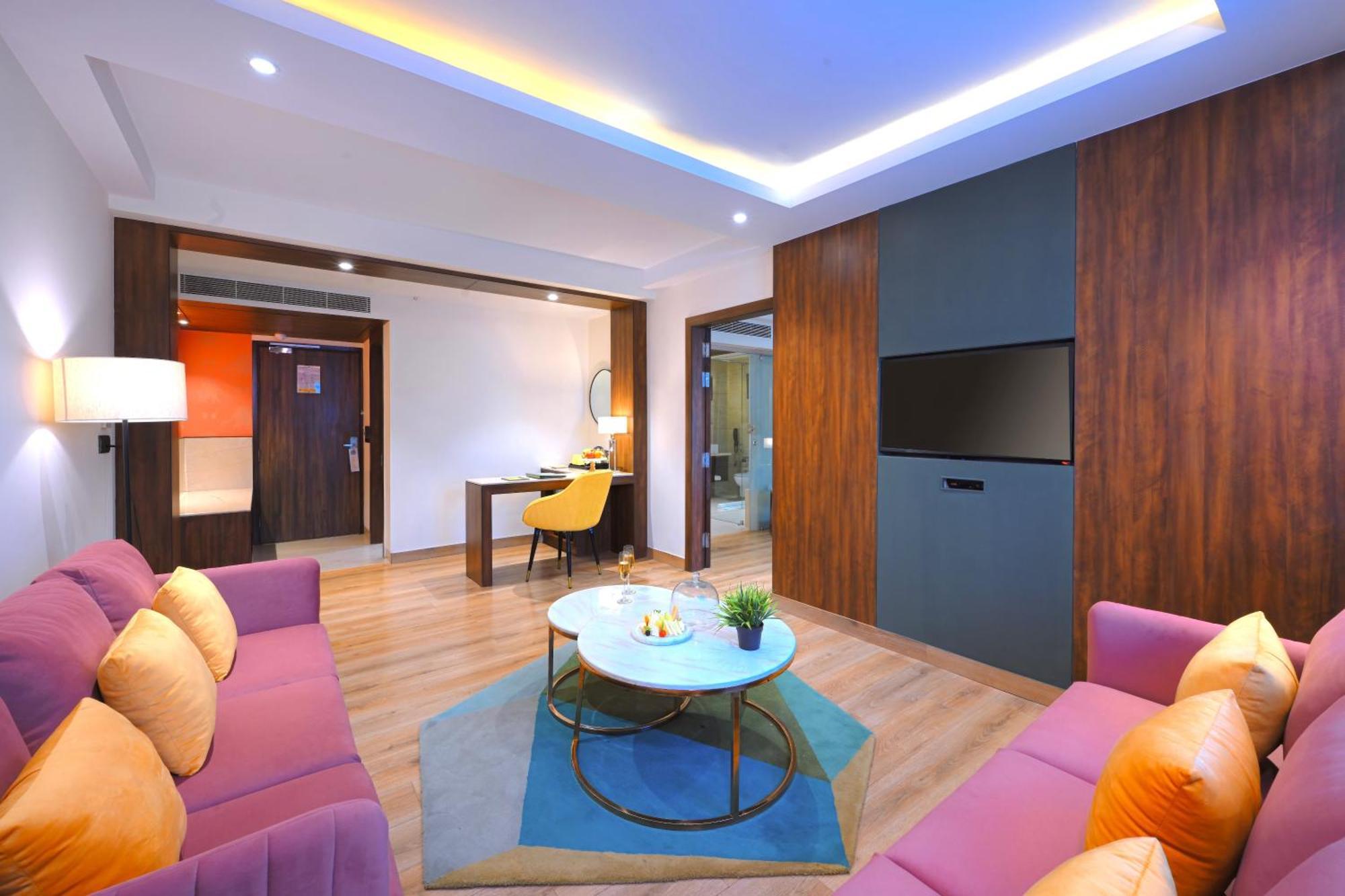 Hotel Golden Tulip Agra à Agra  Extérieur photo